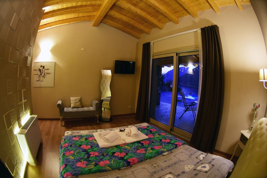Agriturismo Le Fontane Sale Marasino Δωμάτιο φωτογραφία